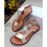 Sandalias Planas Julieta Dorado - Elegancia y Comodidad | Solo Cuero
