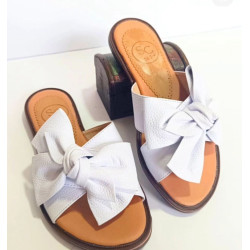 Sandalias Planas Simona - Versatilidad y Elegancia | Solo Cuero