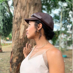 Boinas de Cuero - Fuerza y Estilo para la Mujer | Solo Cuero