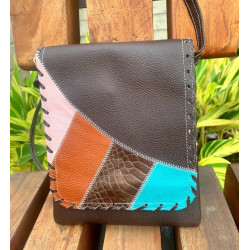 Bolso Manos Libres Rosa de Cuero - Comodidad y Estilo | Solo Cuero